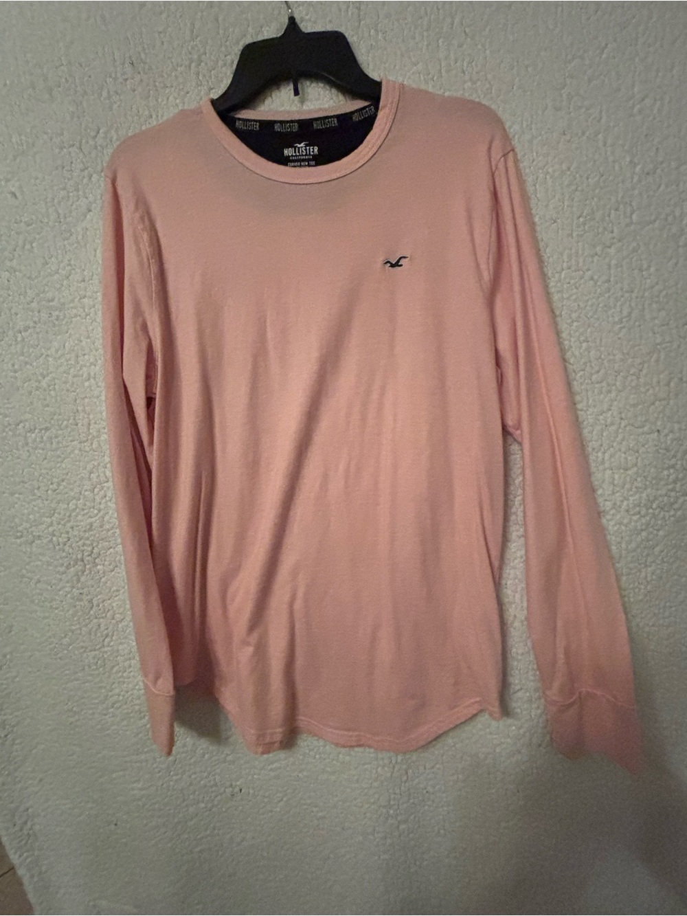 Hollister Men's Long-Sleeve Crewneck Shirt - Light Pink